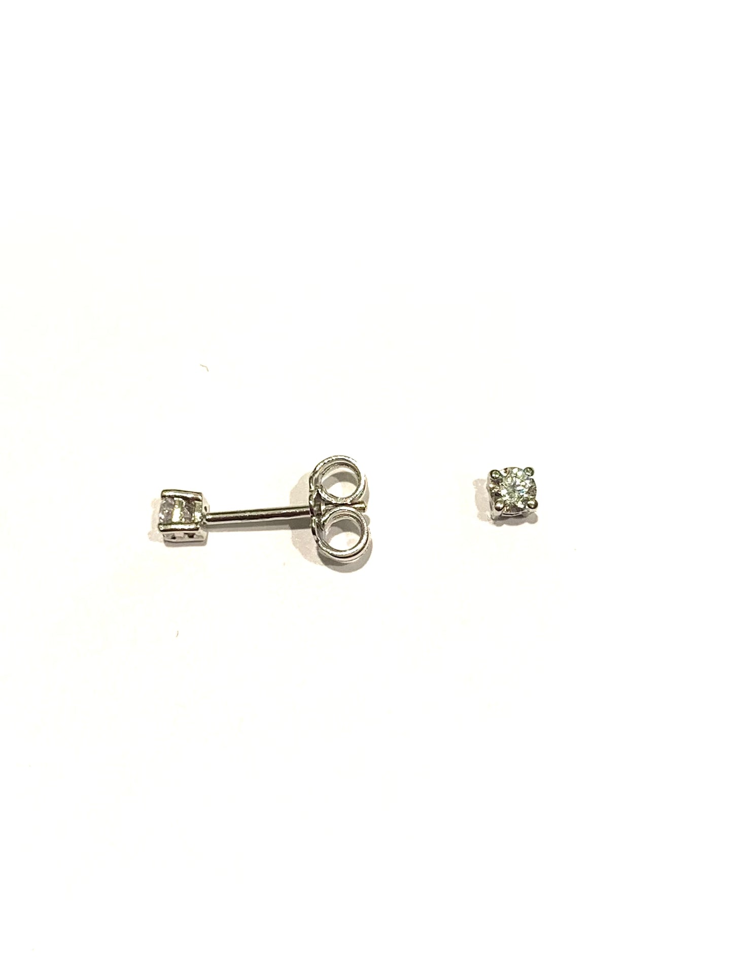 Orecchini oro bianco 18kt con punti luce