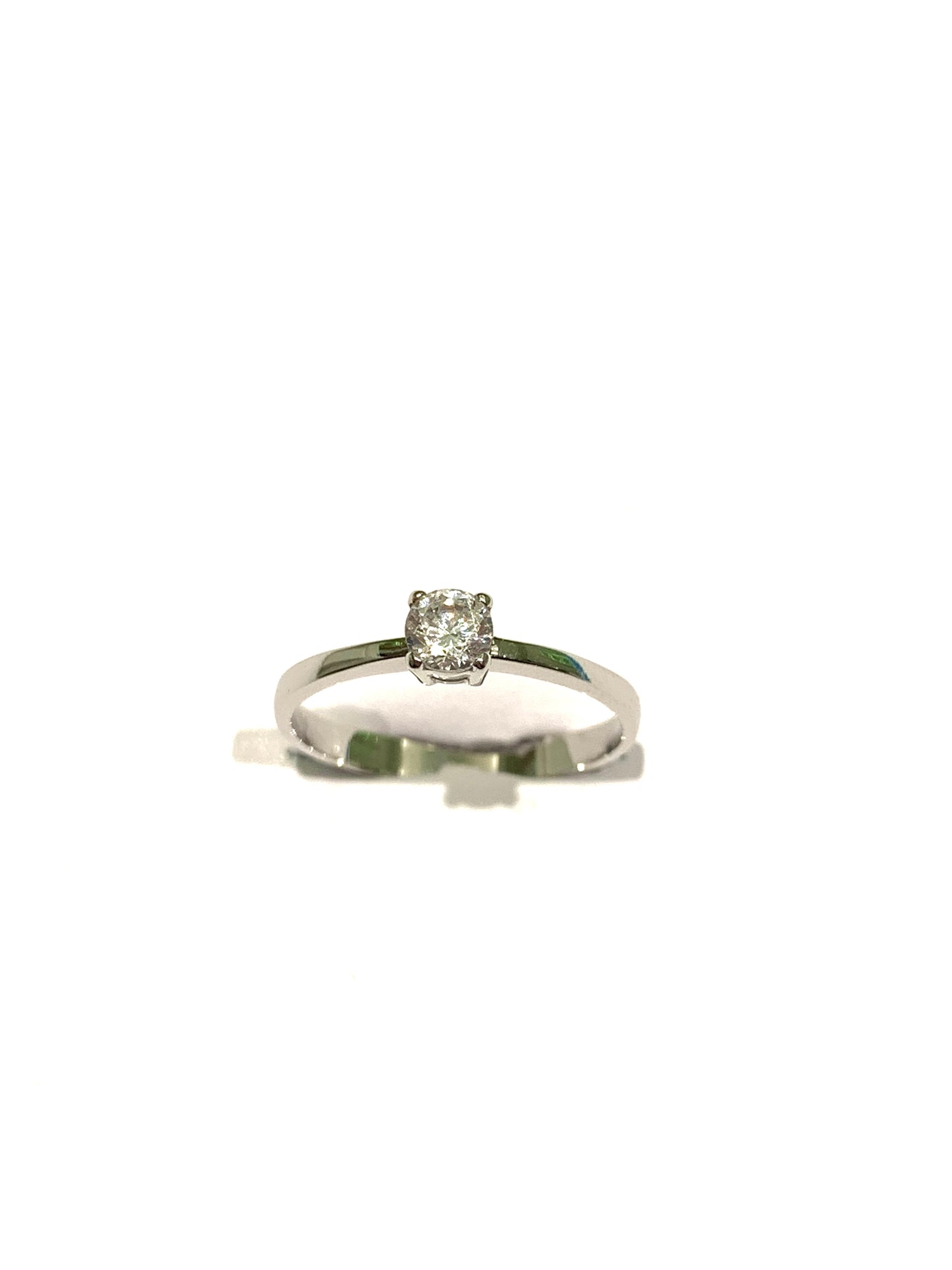 Anello oro bianco 18kt con zircone solitario