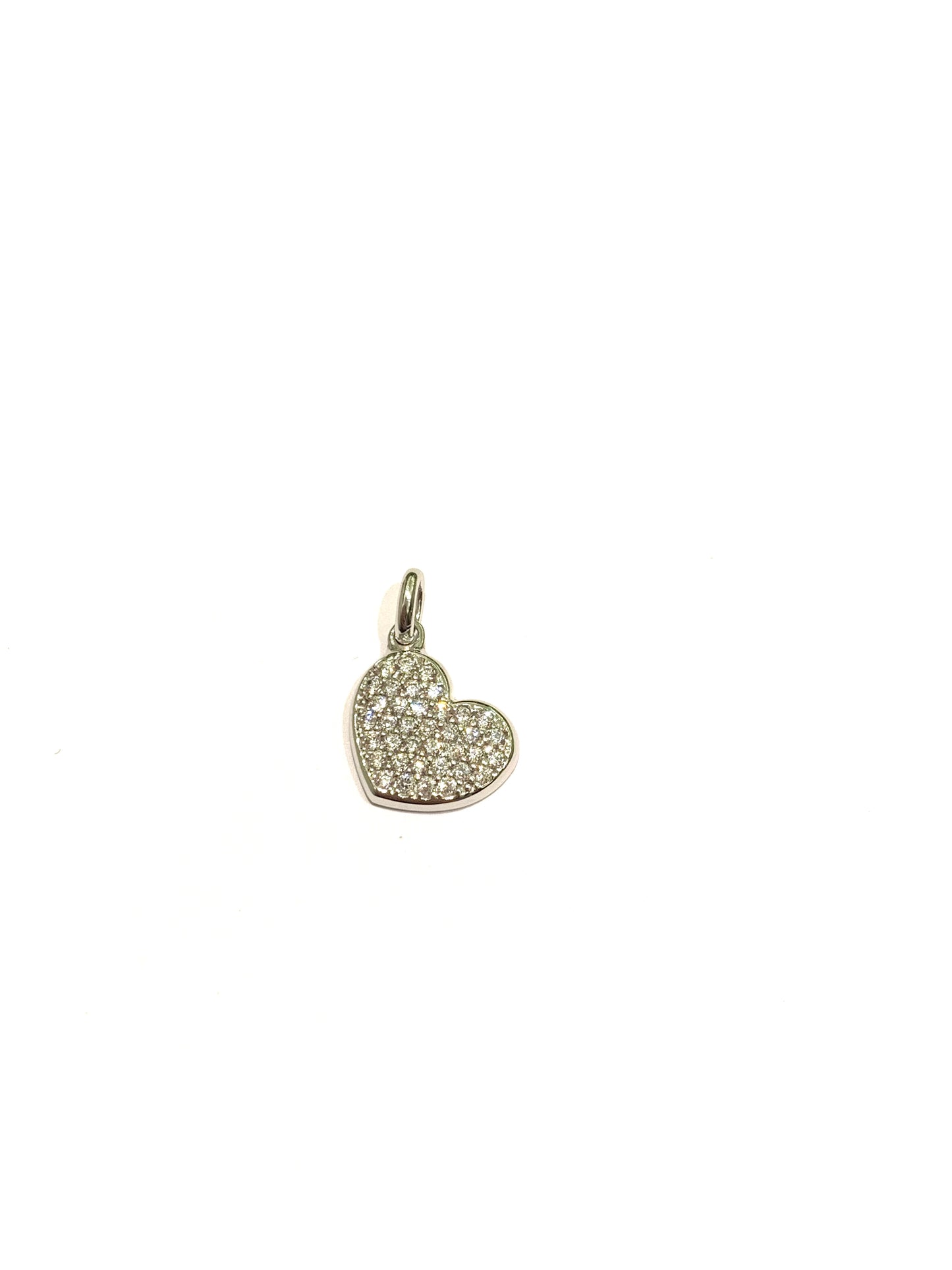 Ciondolo per collana in oro bianco 18kt con cuore ricoperto interamente da zirconi. Dimensione 1 cm.