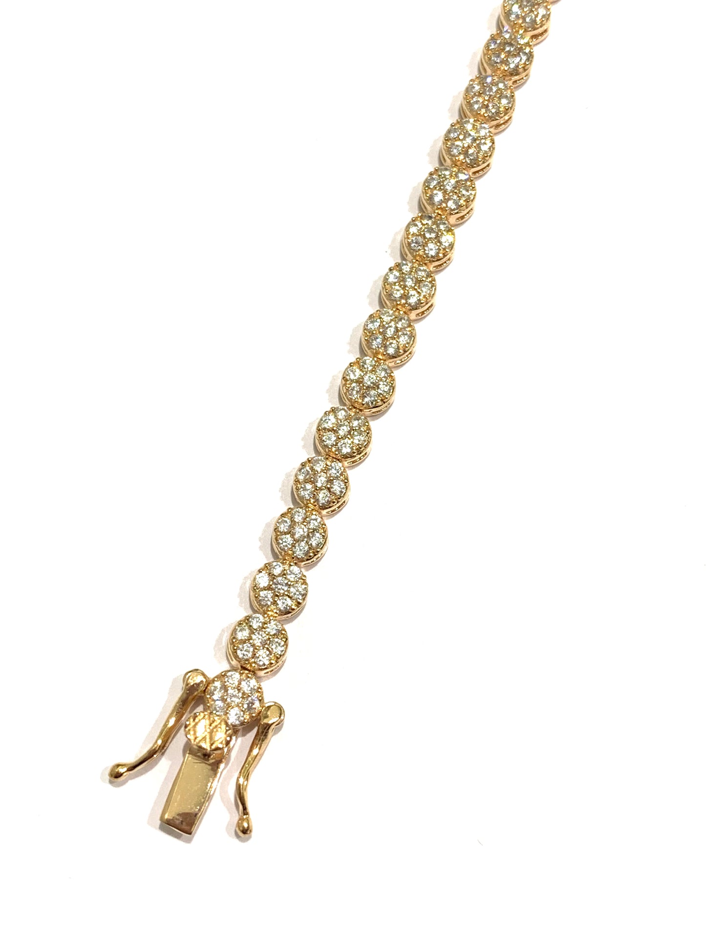 Bracciale tennis in argento bagnato in oro rosa con zirconi tondi. Lunghezza 18 cm. Dimensione 0,4 cm.