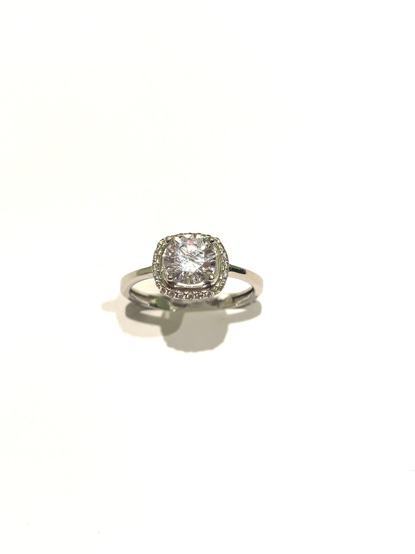 Anello oro bianco/giallo 9kt con solitario e zirconi