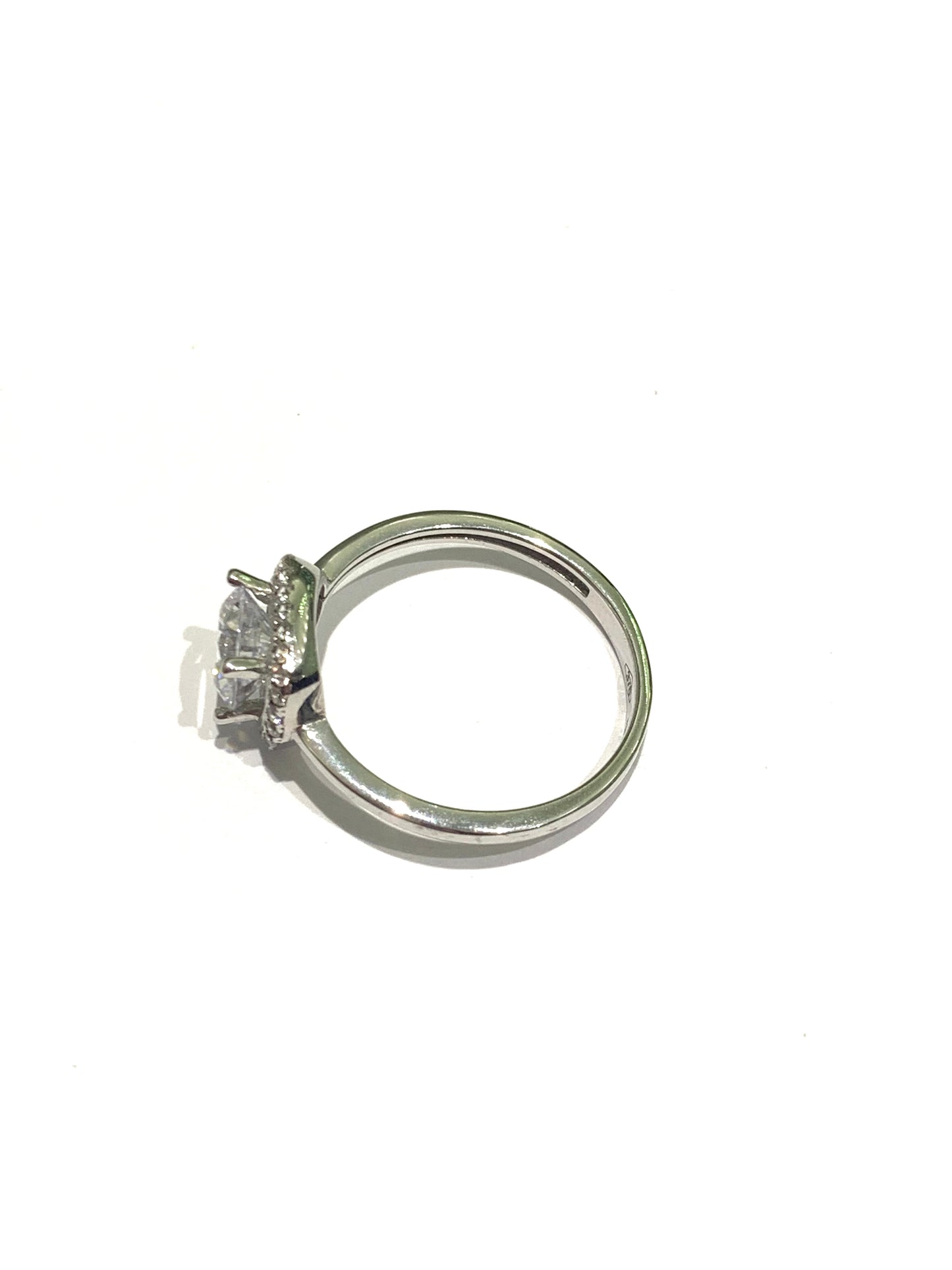 Anello oro bianco/giallo 9kt con solitario e zirconi