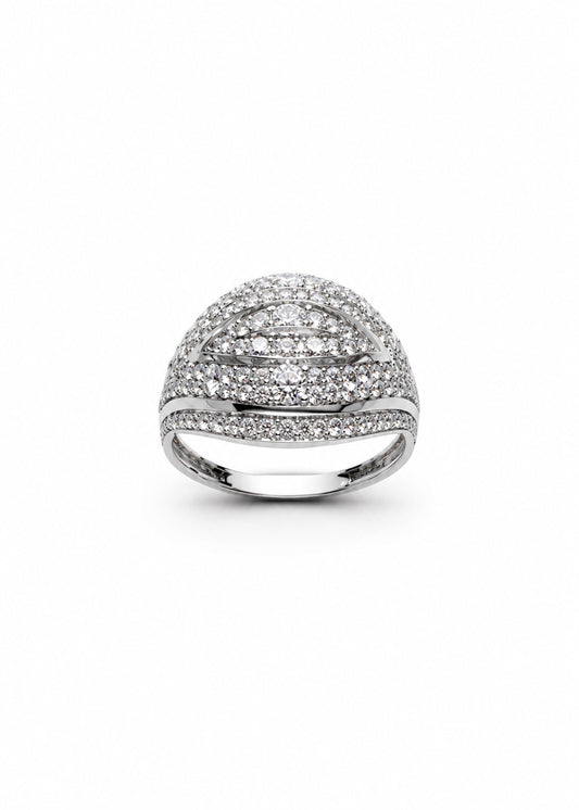 Anello in oro bianco 18kt con strisce ricoperte da zirconi.

Larghezza totale 1,4 cm.

Misura 12.