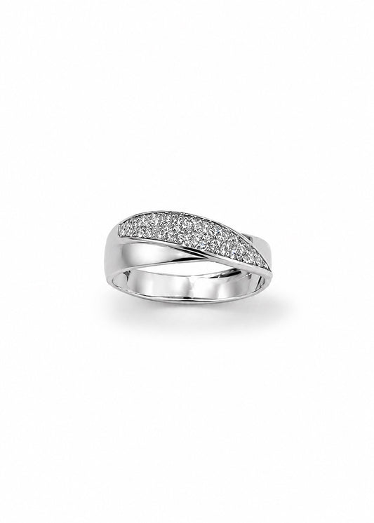 Anello in oro bianco 18kt con barretta diagonale ricoperta da zirconi.

Larghezza 0,6 cm.

Misura 16.