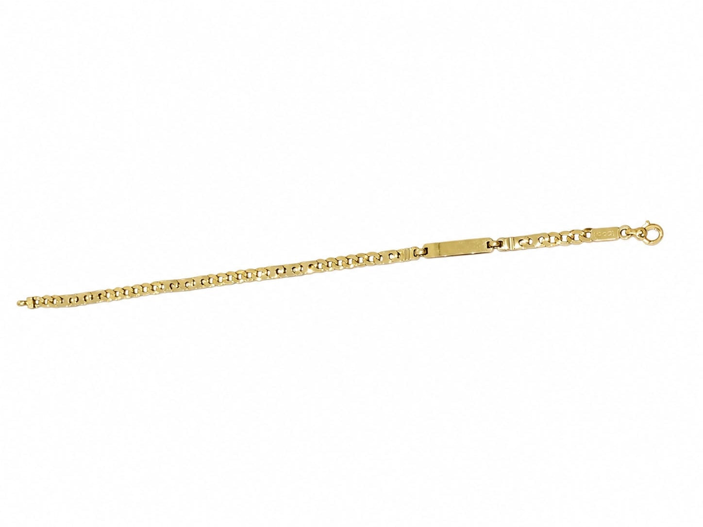 Bracciale in oro giallo 18kt con maglia a catena e piastrina per poter scrivere un’incisione. 

Lunghezza 18,5 cm, adatta a un ragazzo.

Dimensione piastrina 2x0,3 cm.