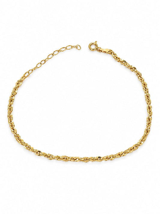 Bracciale in oro giallo 18kt con maglia intrecciata.
Lunghezza regolabile da 16 cm a 19,5 cm.
Dimensione 0,25 cm.