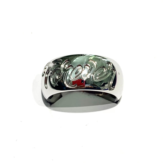 Anello fede larga in argento con incisione. Marchio Alfieri St John. Disponibile con scritta "forever" (per sempre) oppure "love" (amore). Larghezza 1 cm. Misura 16.